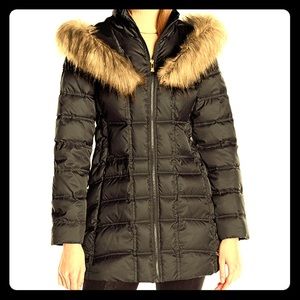 NWOT Betsey Johnson black puffer coat w/fur hood.